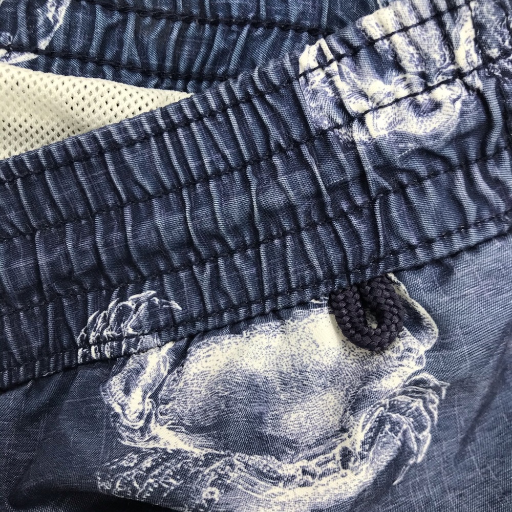 Swim shorts with crab pattern - Picture 7 of 9